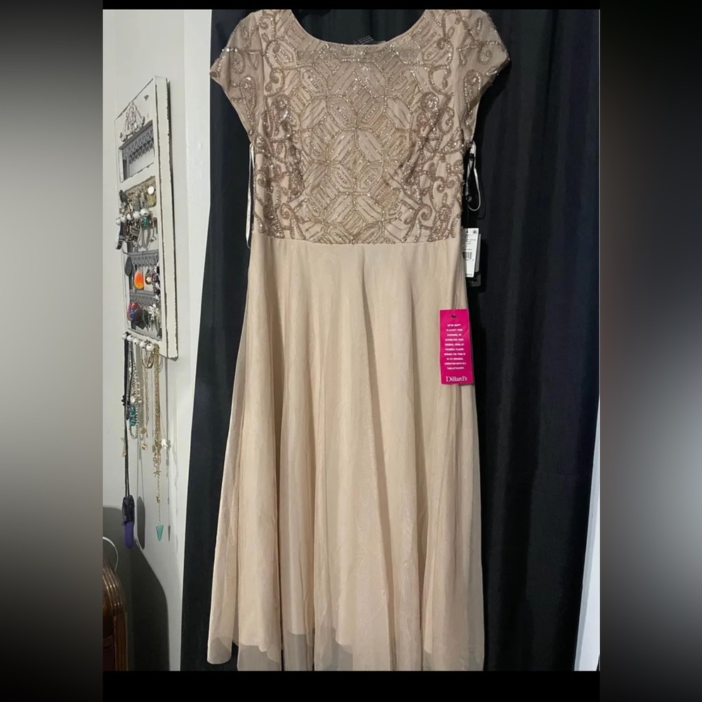 BNWT! Adrianna Papell beaded midi dress “taupe”
